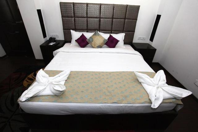 Oyster Airport Hotel Hajdarabad Zewnętrze zdjęcie