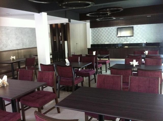 Oyster Airport Hotel Hajdarabad Zewnętrze zdjęcie